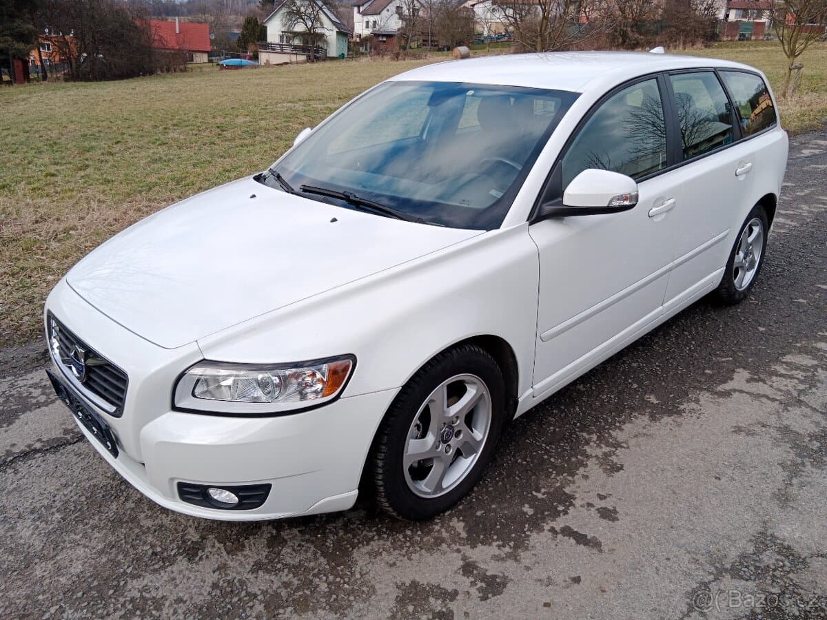 2011 Volvo V50