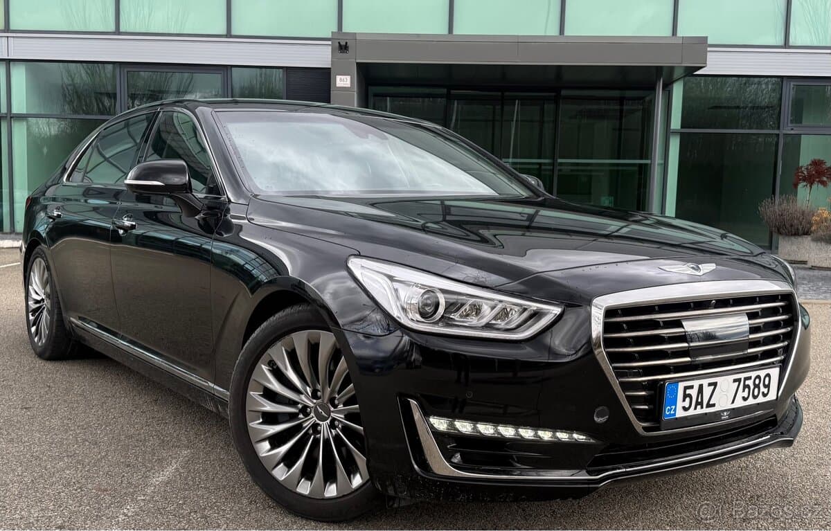 2017 Genesis G90