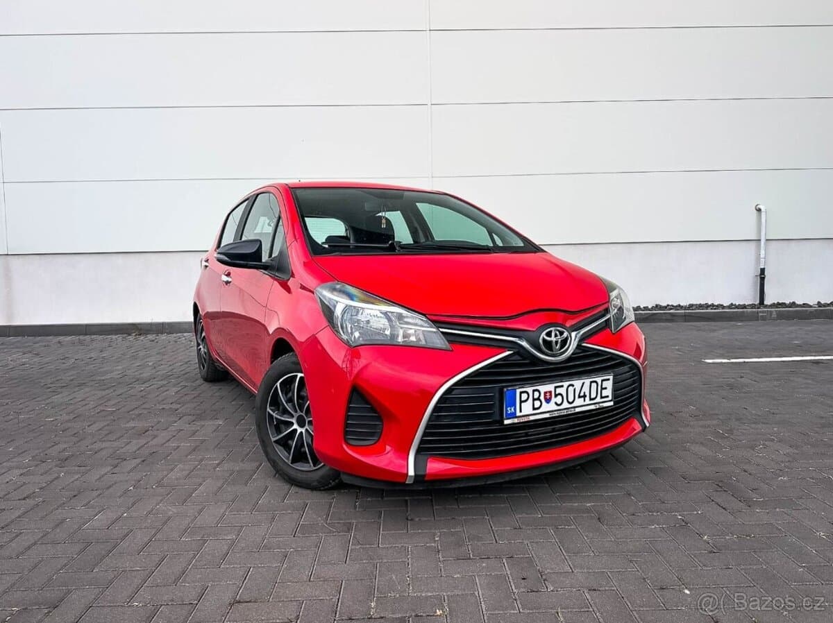 2015 Toyota YARIS