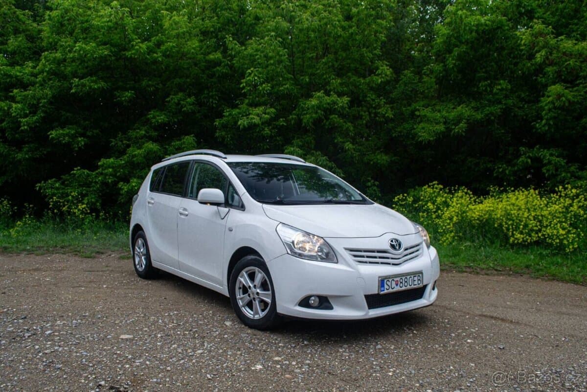 2011 Toyota VERSO