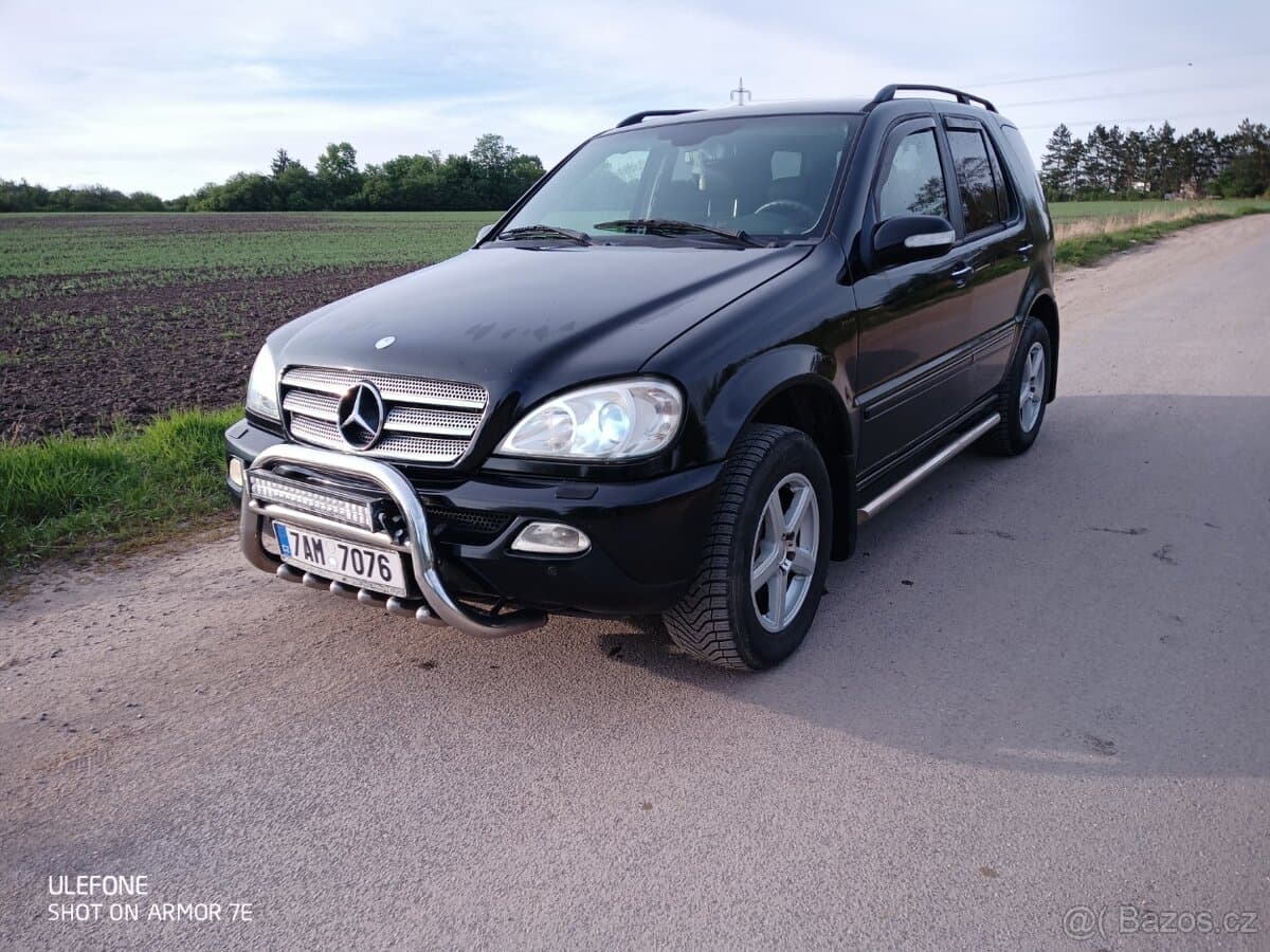 Mercedes-Benz M-CLASS