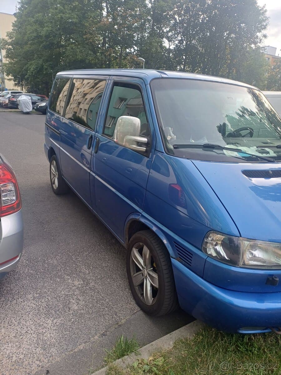 1999 Volkswagen CARAVELLE