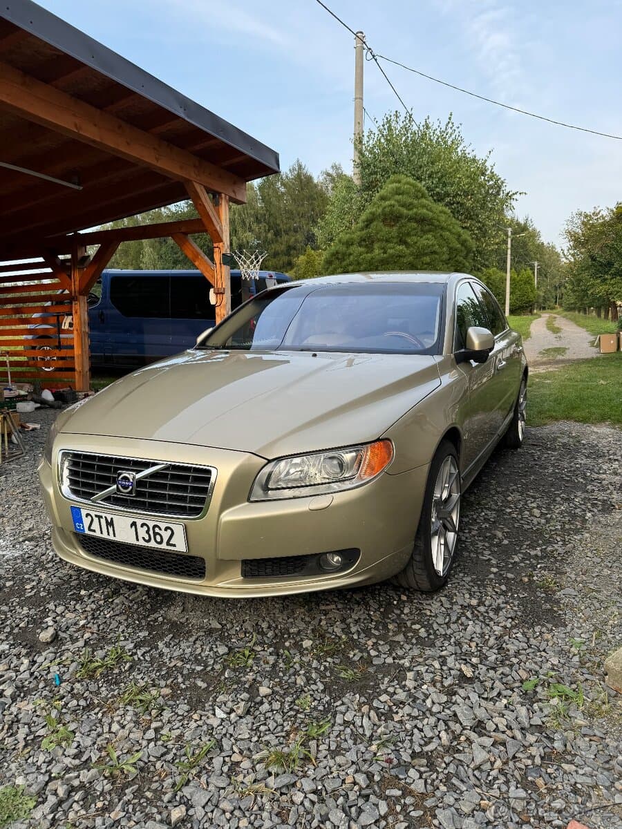Volvo S80