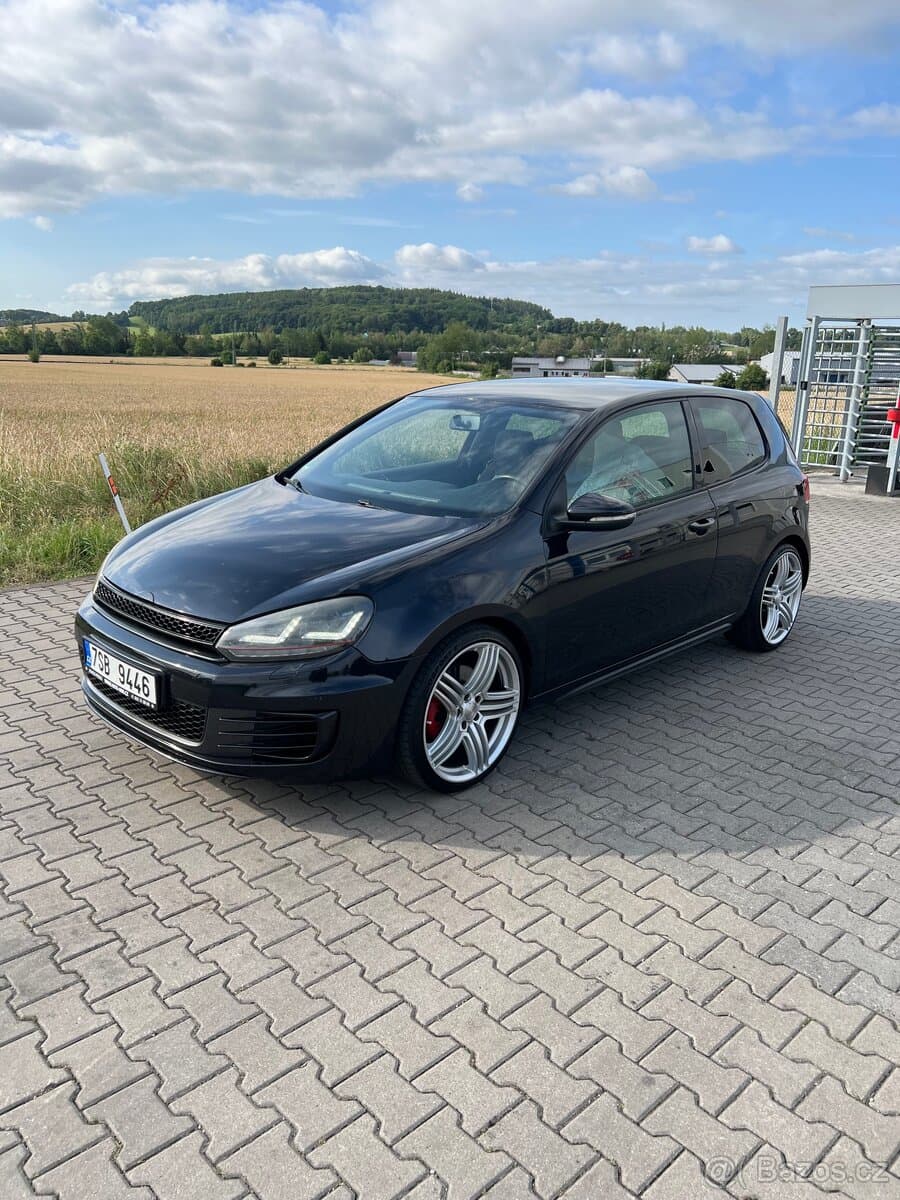 2012 Volkswagen GOLF