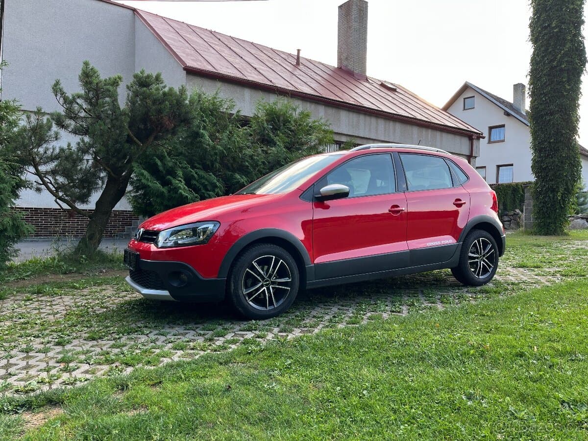2012 Volkswagen POLO