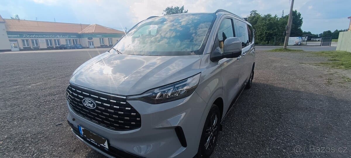 2024 Ford TOURNEO