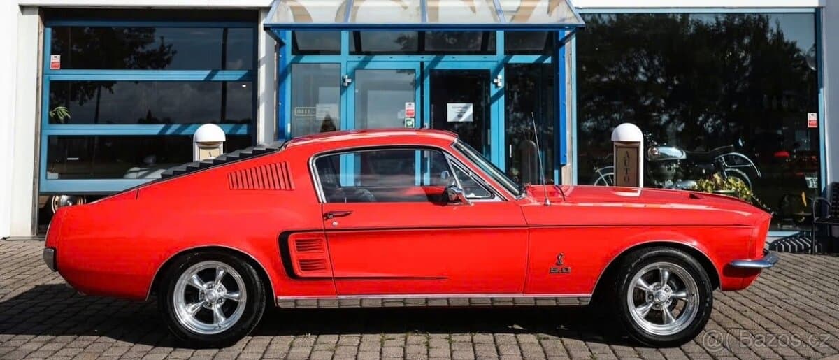 1967 Ford MUSTANG