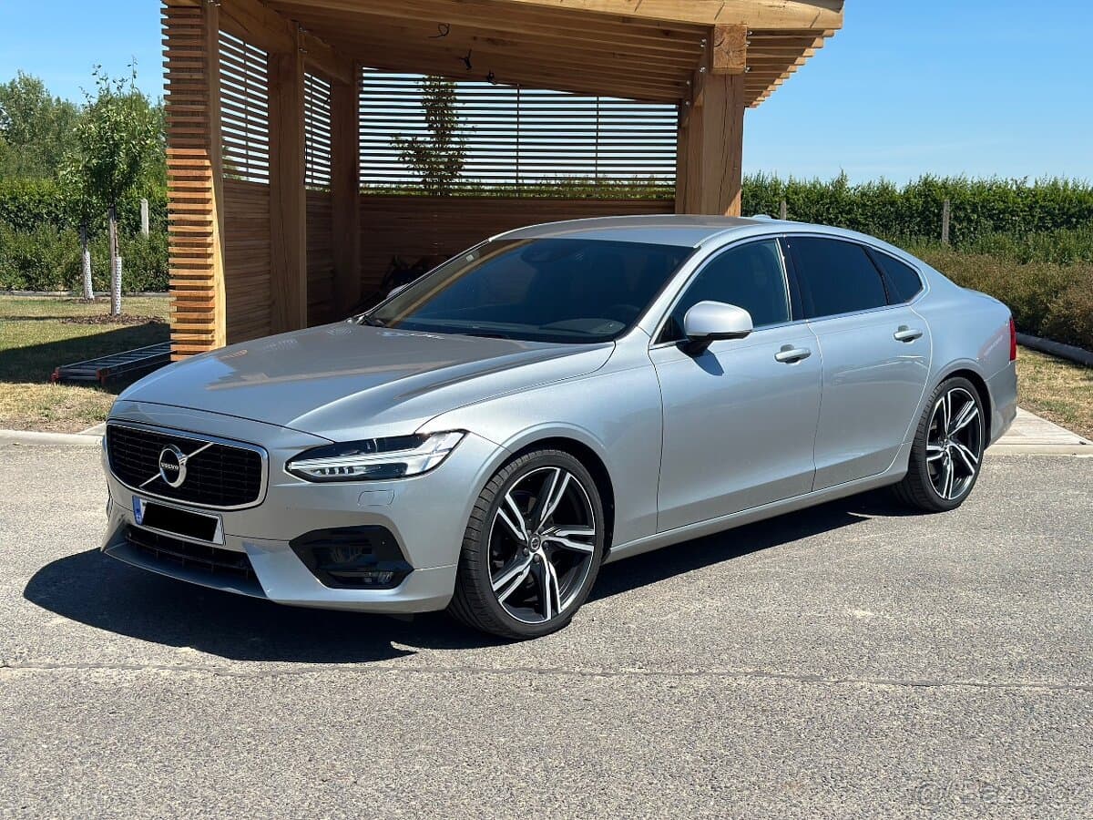 2017 Volvo S90
