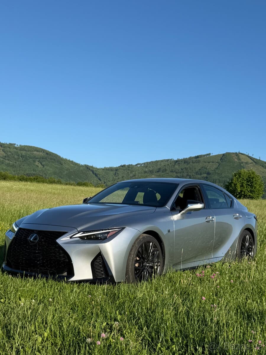 2024 Lexus IS