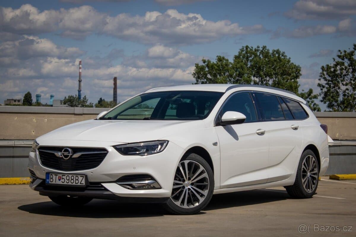 2020 Opel INSIGNIA