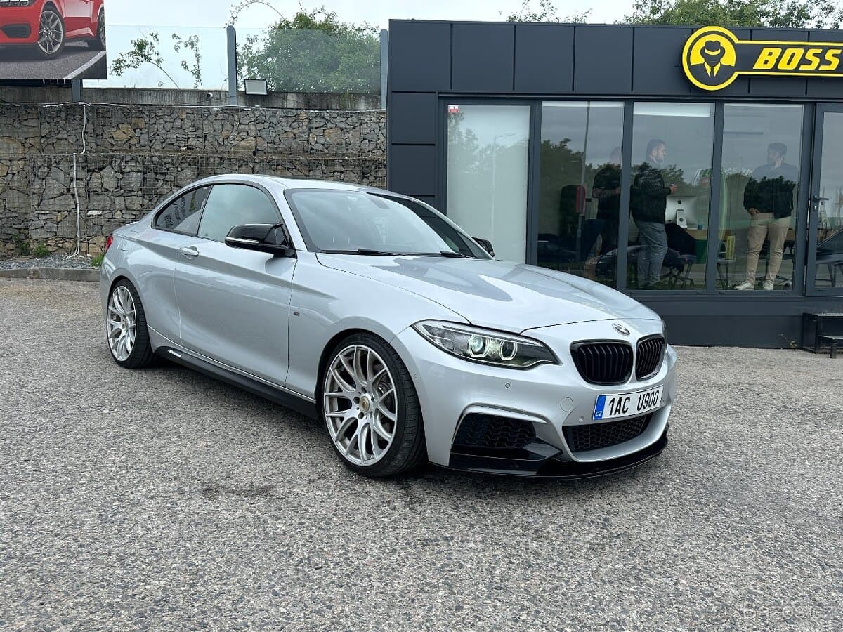 2016 BMW M2