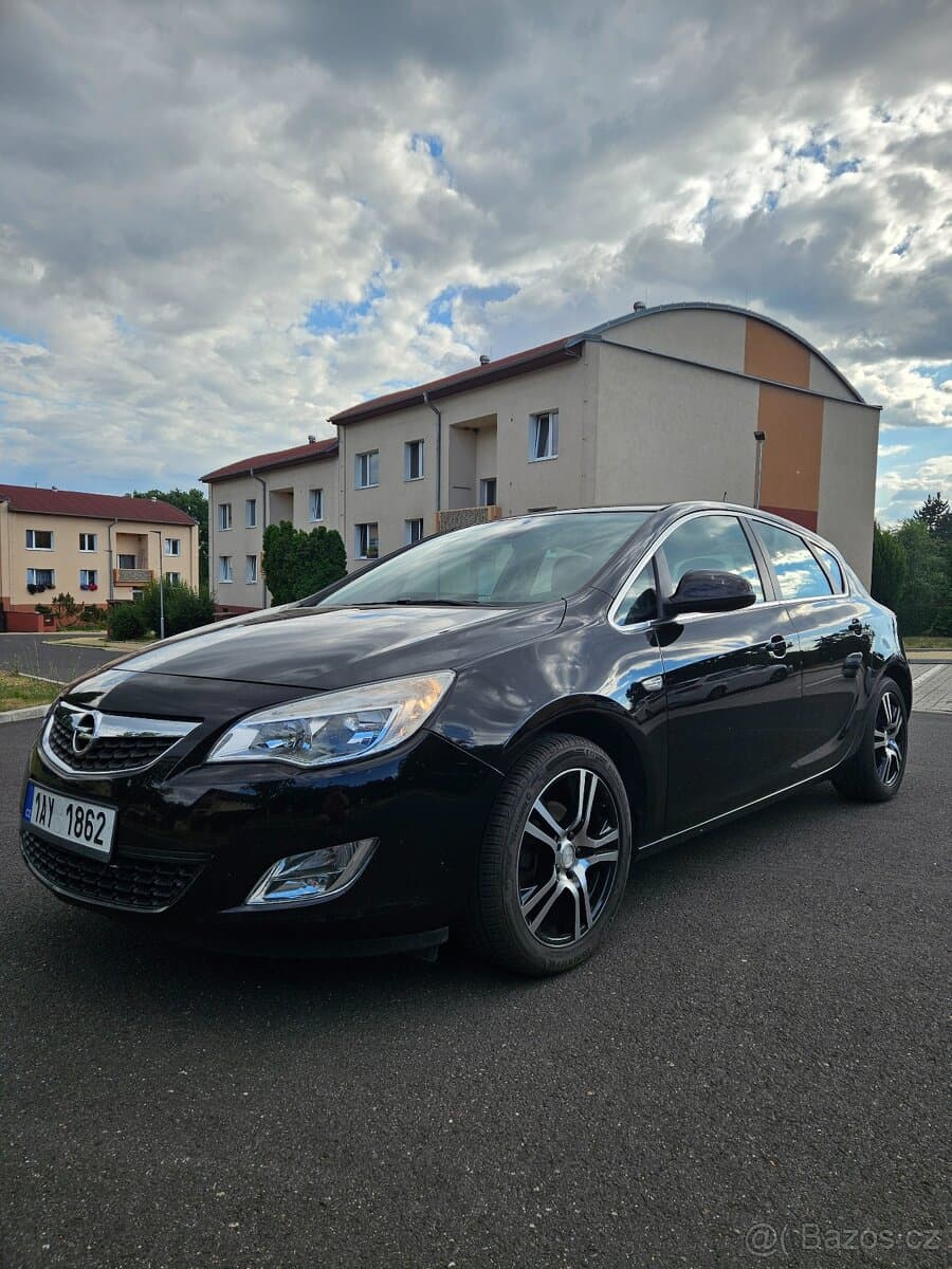 2010 Opel ASTRA