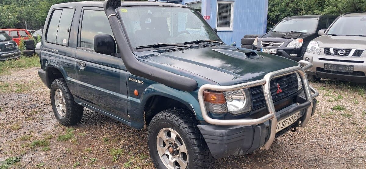 1998 Mitsubishi PAJERO