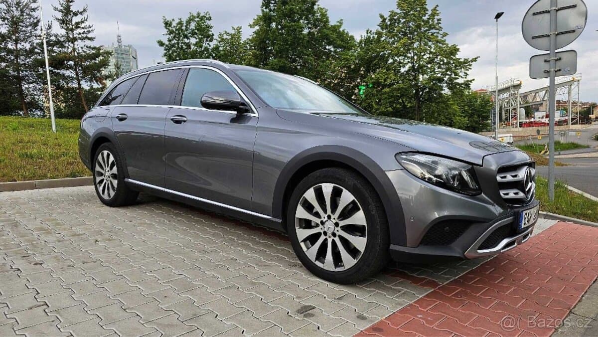 2017 Mercedes-Benz OSTATNÍ
