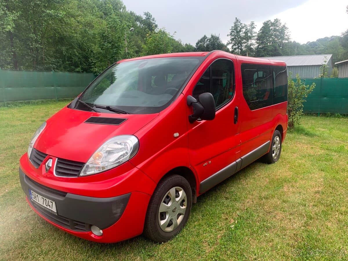 2011 Renault TRAFIC