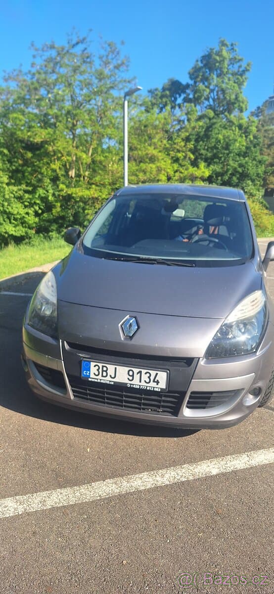 2011 Renault SCENIC