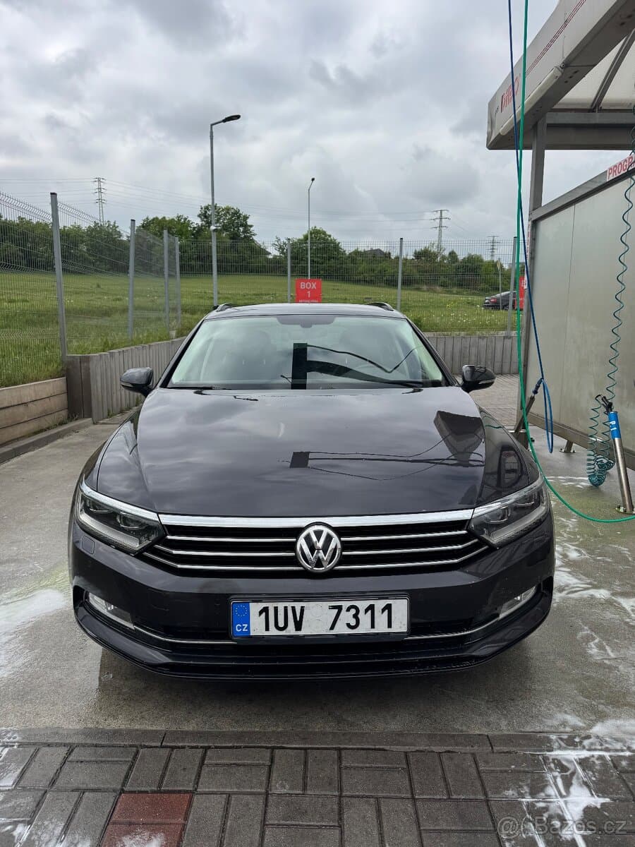 2018 Volkswagen PASSAT