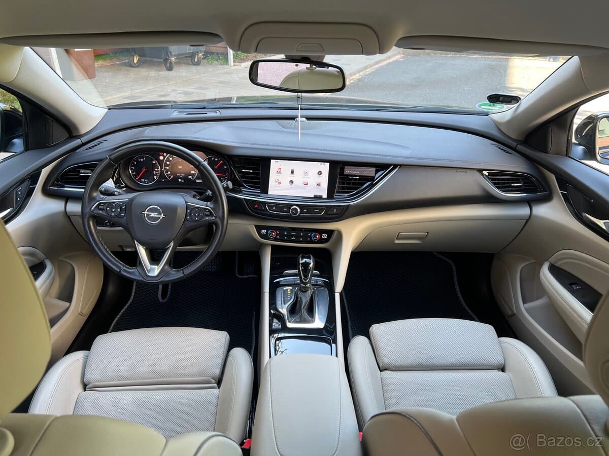 2018 Opel INSIGNIA