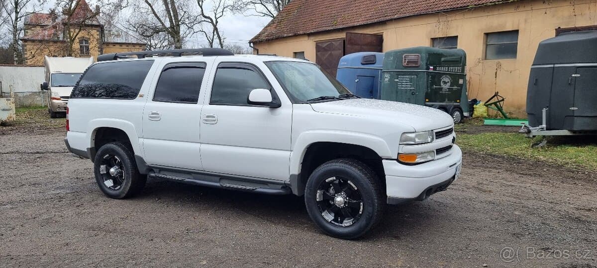 2004 Chevrolet SUBURBAN