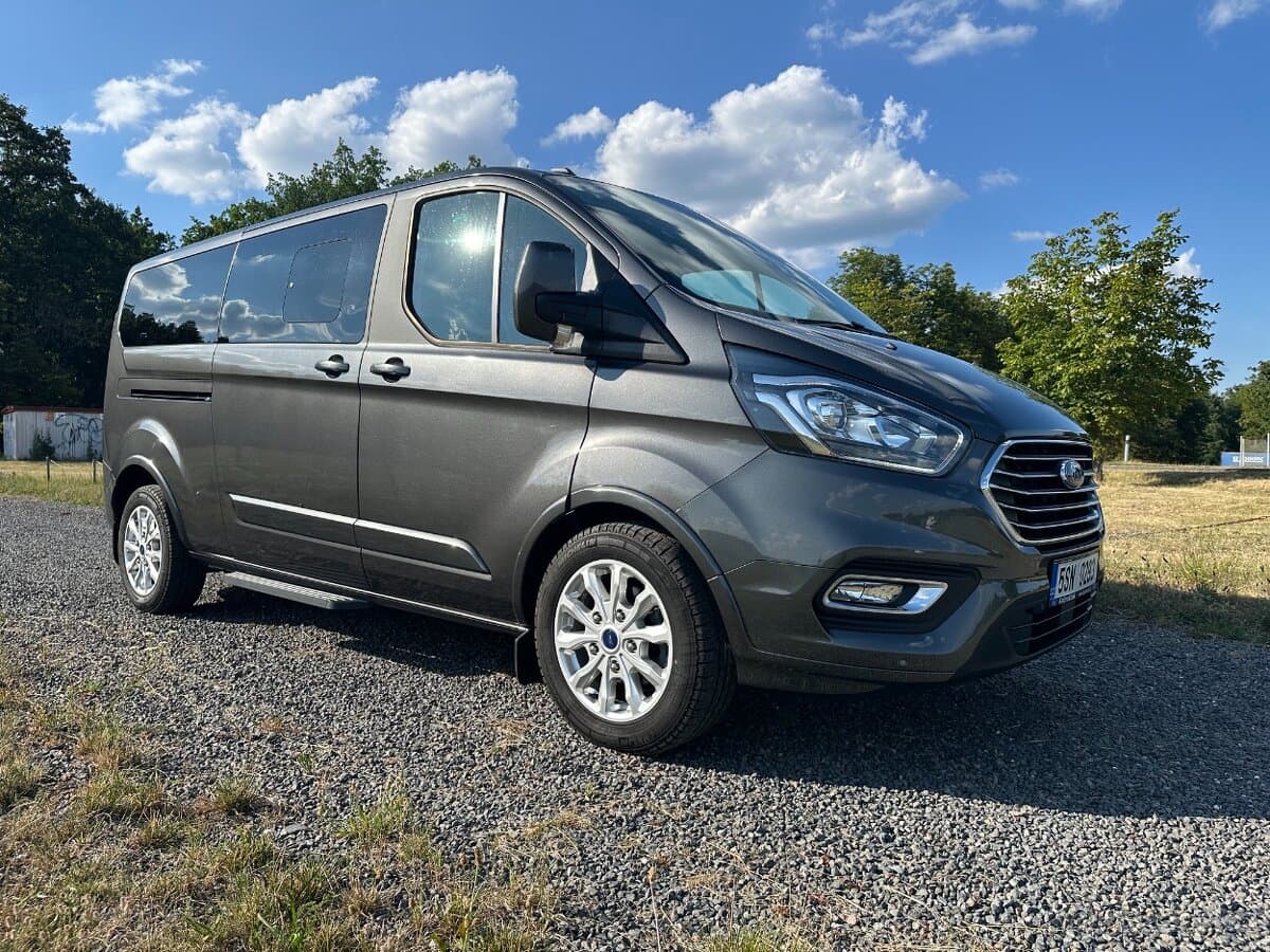 2021 Ford TOURNEO