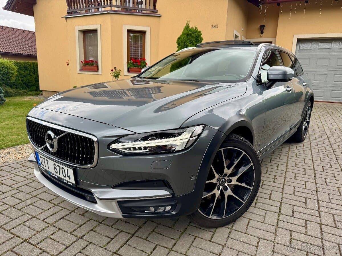 2017 Volvo V90