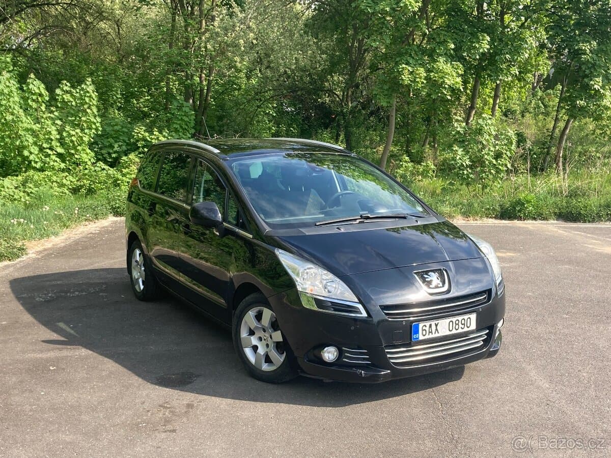 2012 Peugeot 5008
