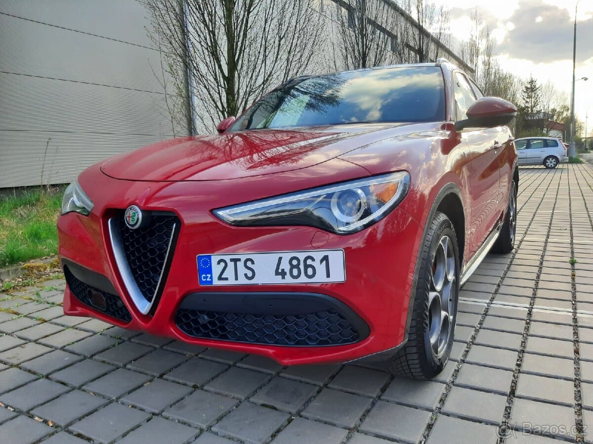 2022 Alfa Romeo STELVIO