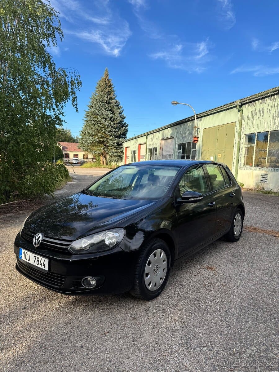 2010 Volkswagen GOLF