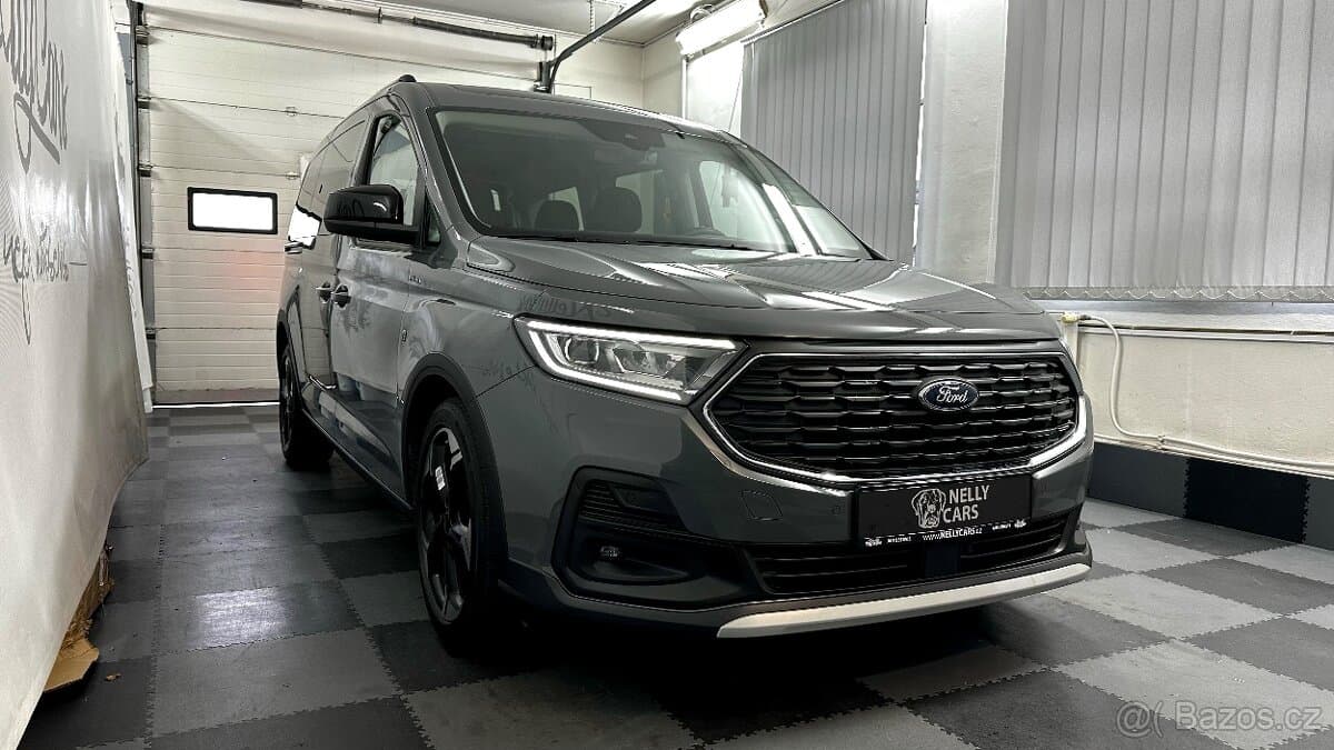 2025 Ford TOURNEO