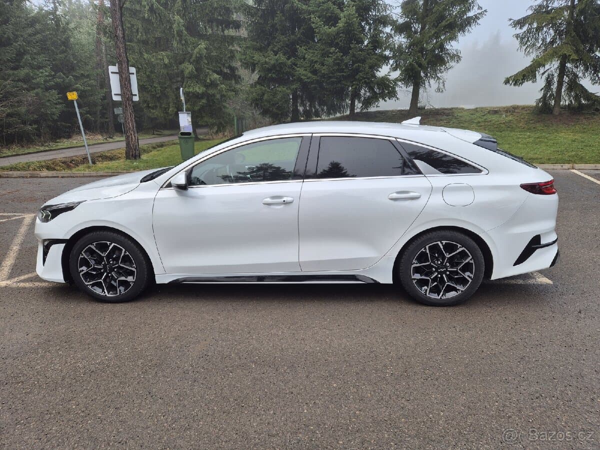 2023 Kia PROCEED