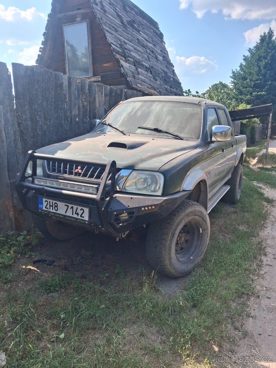 2001 Mitsubishi L200