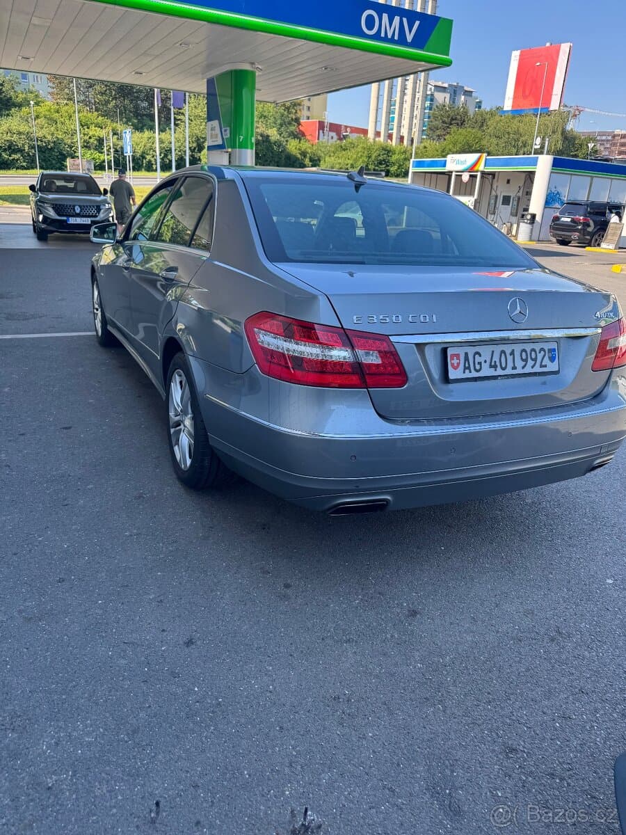 2010 Mercedes-Benz OSTATNÍ