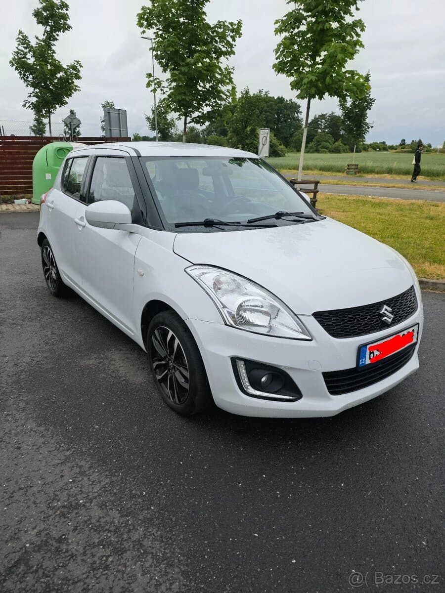 2015 Suzuki SWIFT