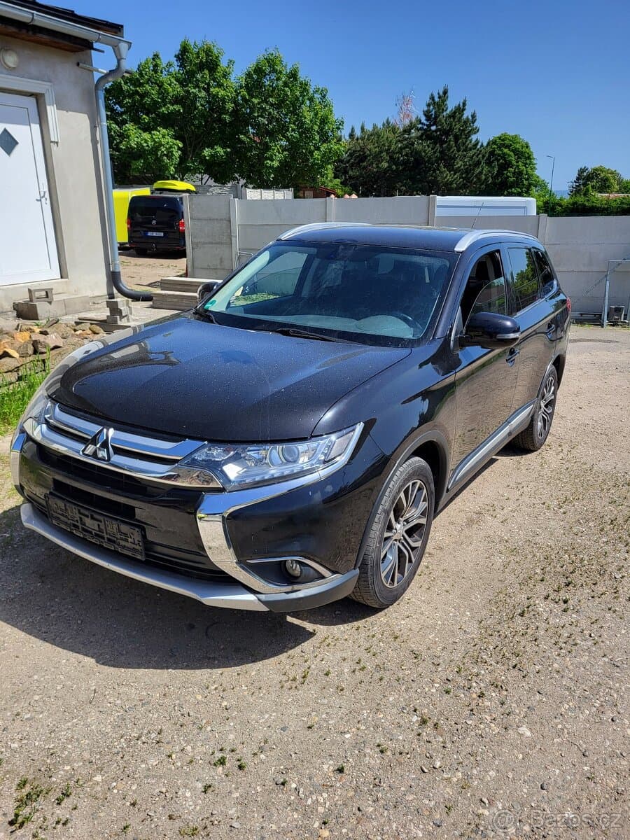 2016 Mitsubishi OUTLANDER