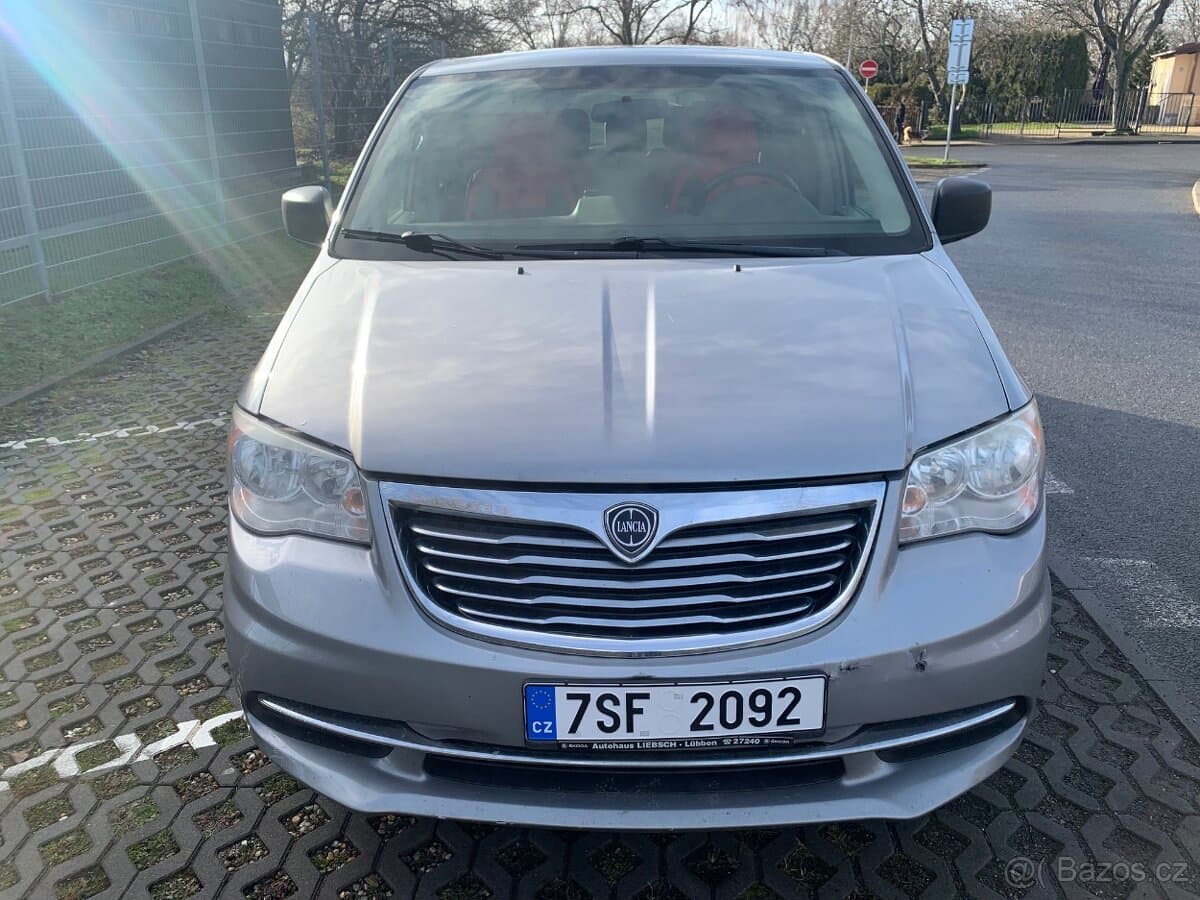 2013 Lancia VOYAGER