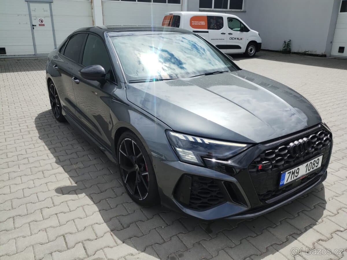 2022 Audi RS3