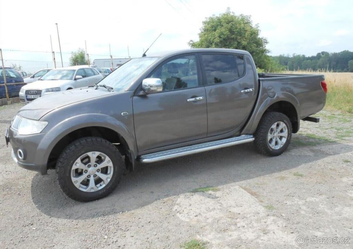 2014 Mitsubishi L200