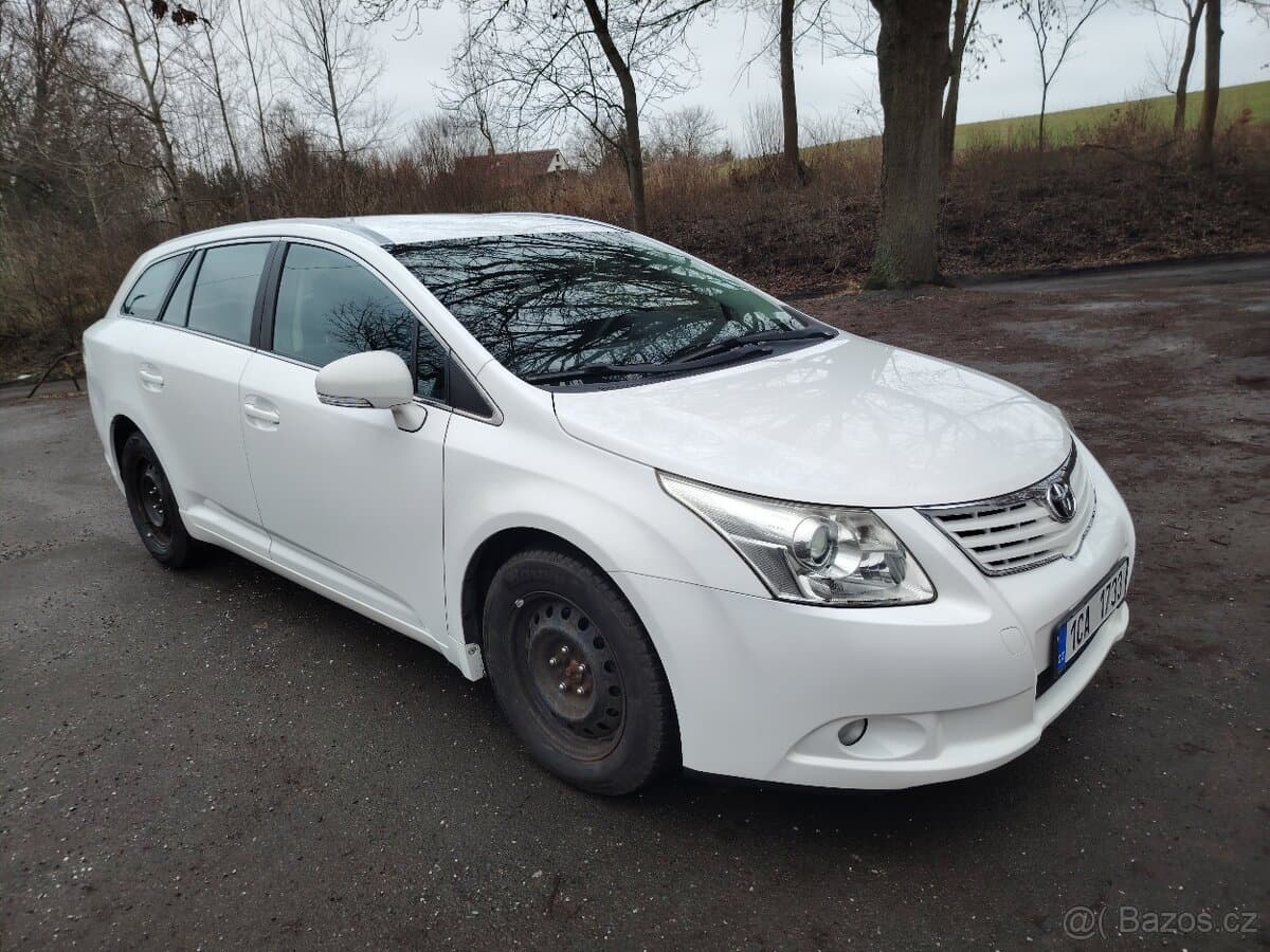 2011 Toyota AVENSIS