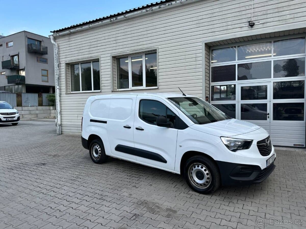 2022 Opel COMBO