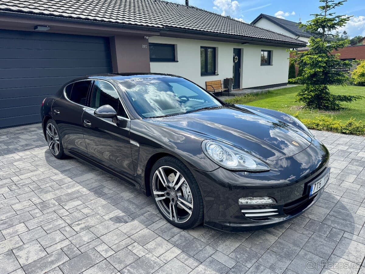 2010 Porsche PANAMERA