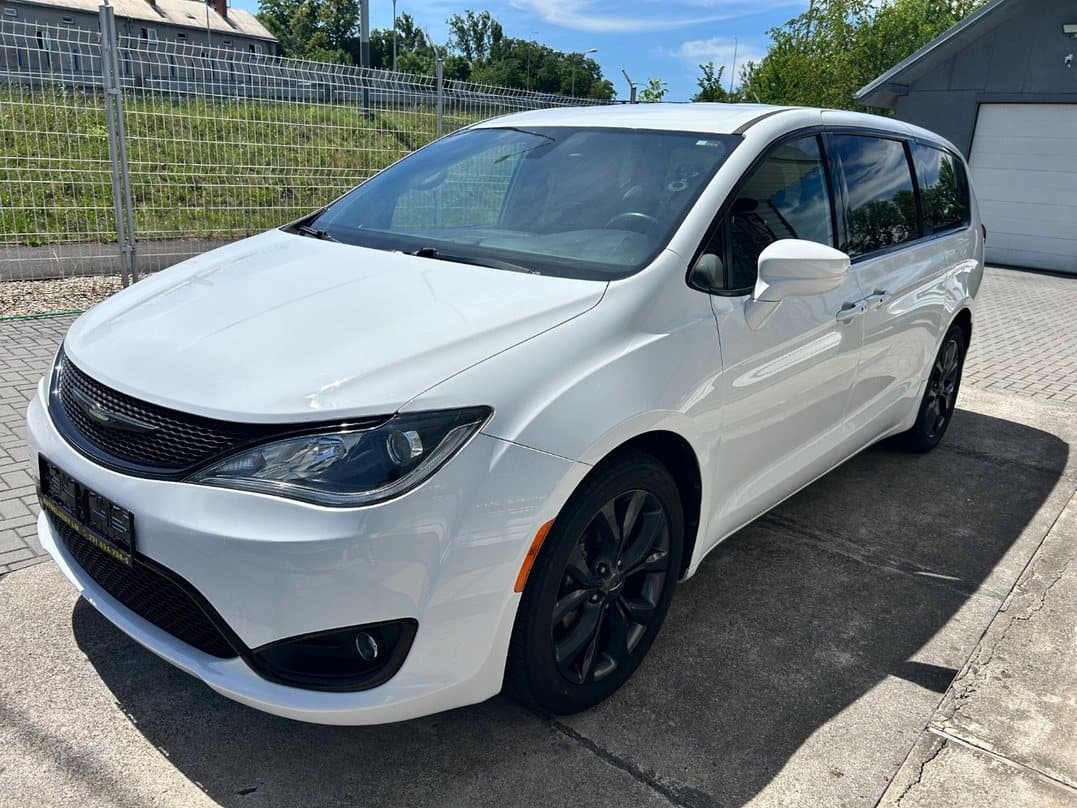 2019 Chrysler PACIFICA