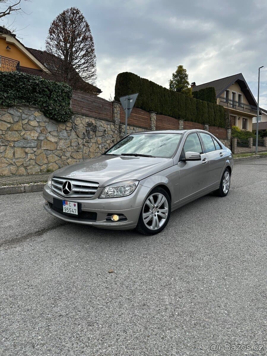 2009 Mercedes-Benz OSTATNÍ