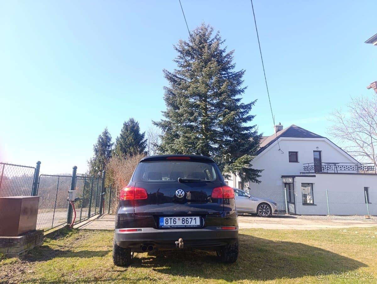 2012 Volkswagen TIGUAN