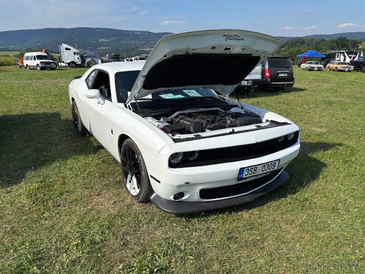 2016 Dodge CHALLENGER