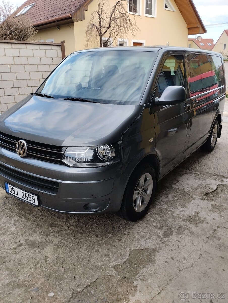 2010 Volkswagen CARAVELLE