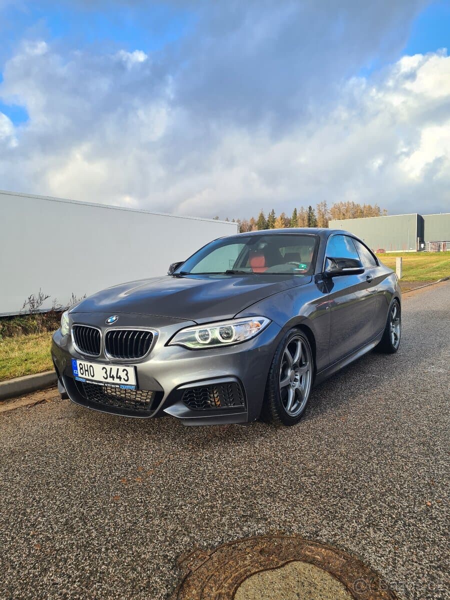 2016 BMW M2