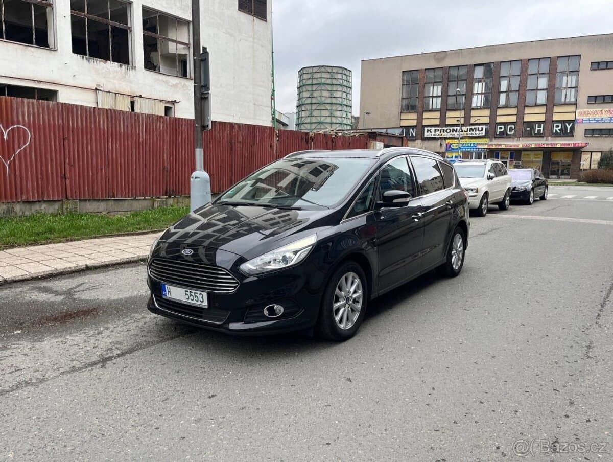 2017 Ford S-MAX