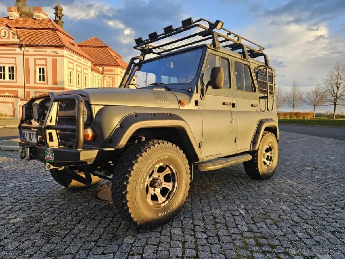 2016 UAZ HUNTER