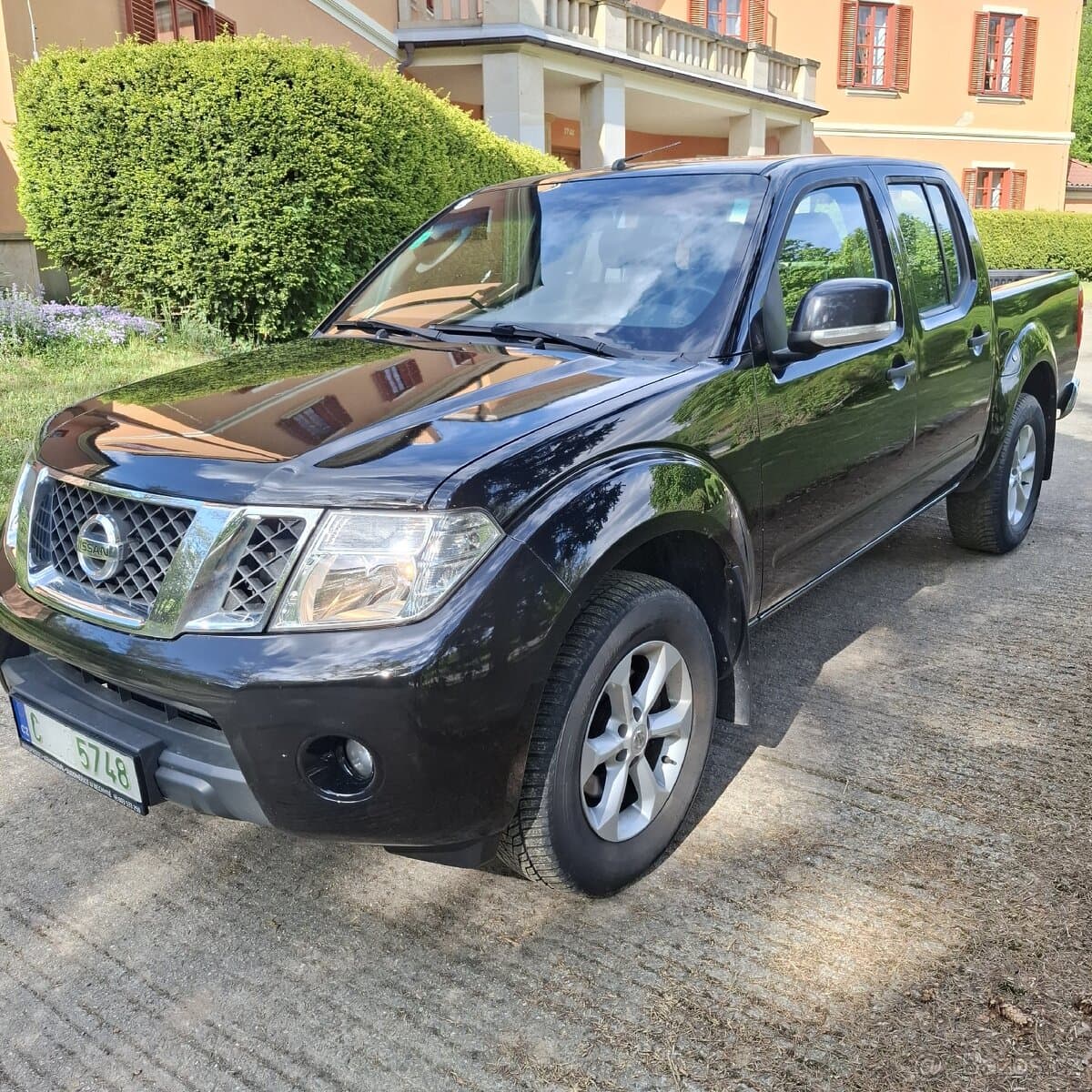 2011 Nissan NAVARA