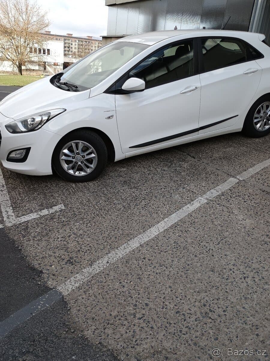 2016 Hyundai i30